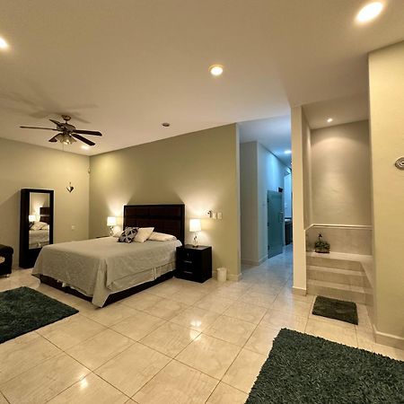Casa Sasha'S Mini Palace Cancún Eksteriør billede